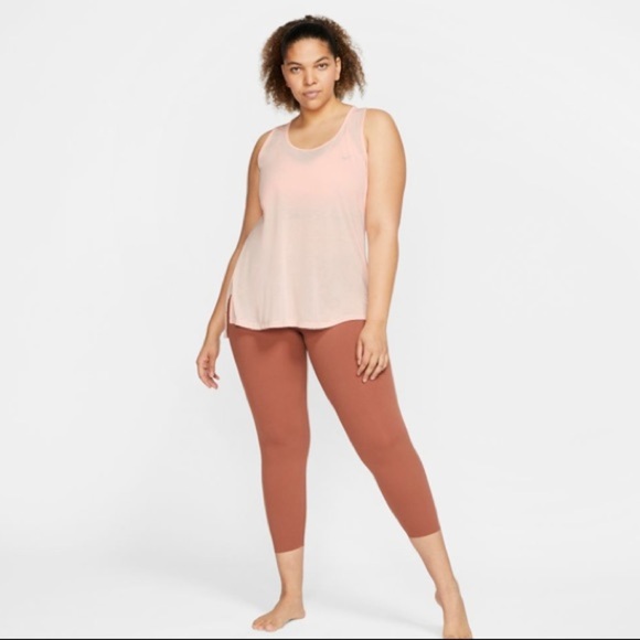 Nike Layering Yoga Tank NWT - Picture 2 of 13